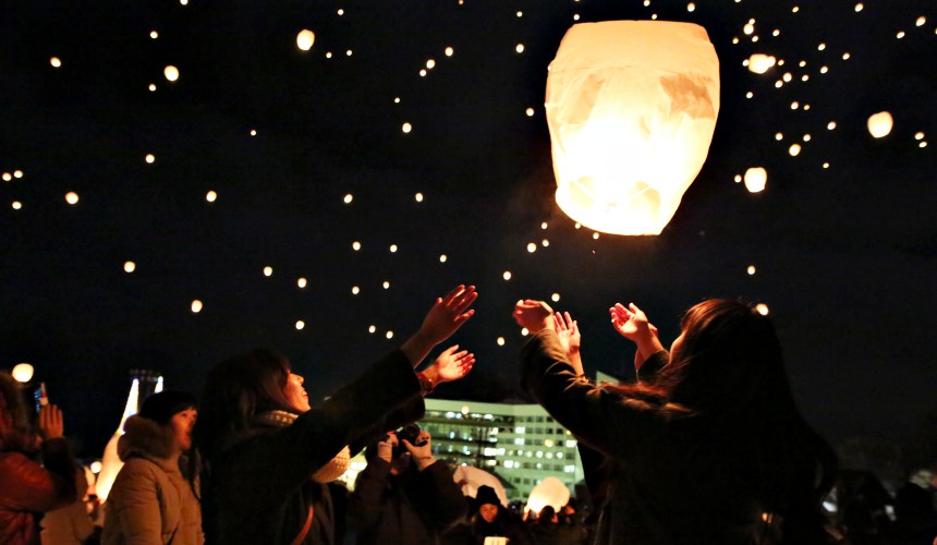 新潟津南雪祭天燈
