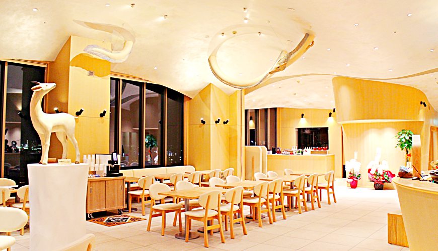 金澤推薦住宿旅館飯店 HOTEL WING INTERNATIONAL Premium金沢駅前白江龍三、土屋仁応設計天空藝廊